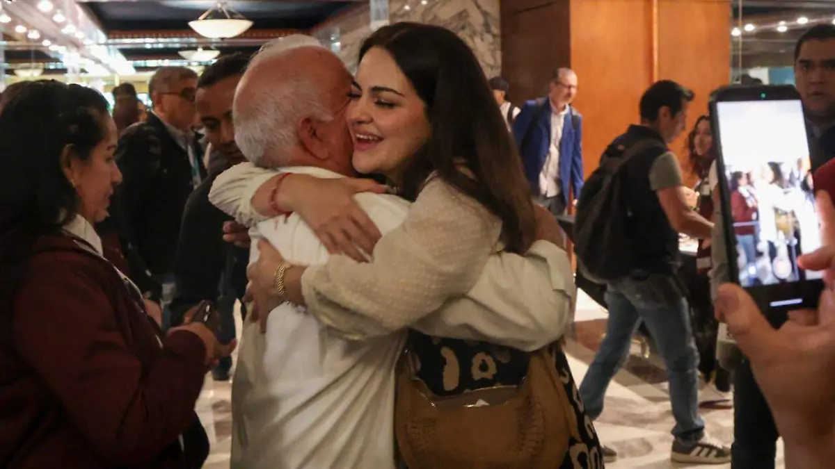 Morena descarta cambio de dirigencia en el partido 