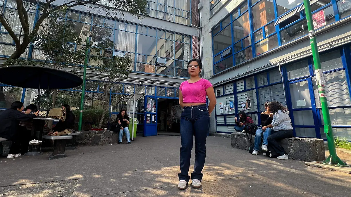 SE MATRICULAN MAS MUJERES EN CARRERAS PEOR PAGADAS 
