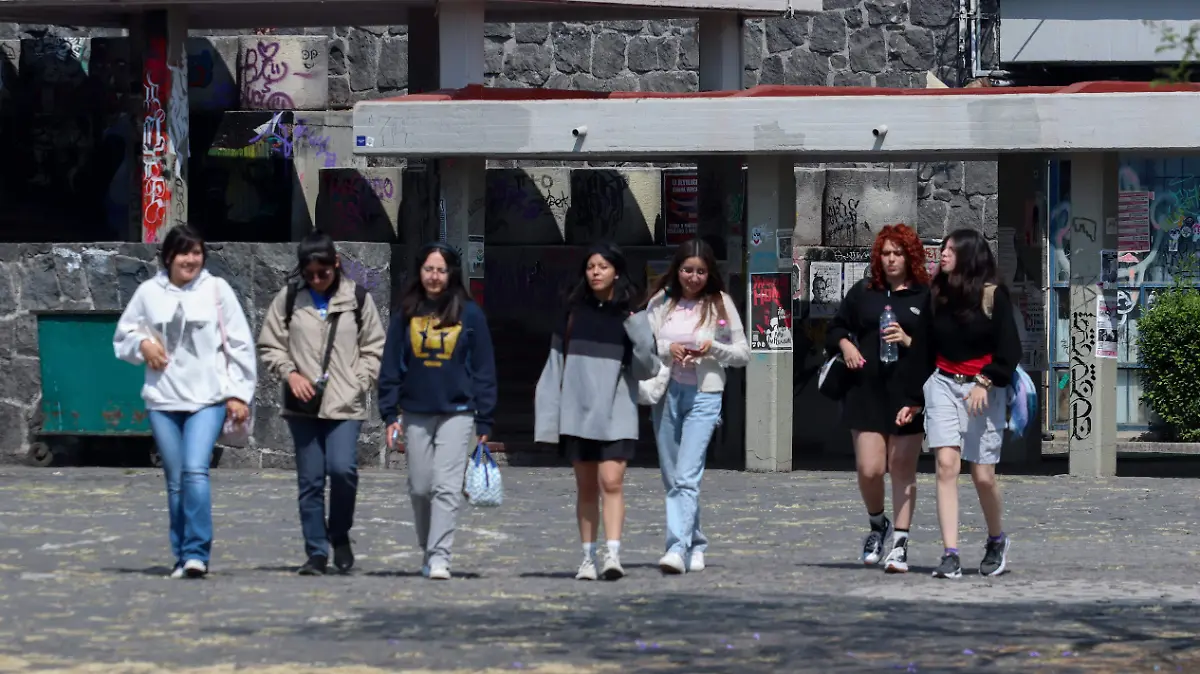 SE MATRICULAN MAS MUJERES EN CARRERAS PEOR PAGADAS ivonne rodriguez (4)