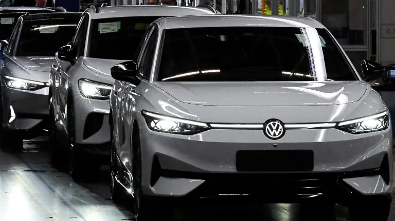 2026-03-10T080105Z_956925166_RC23XCAN937C_RTRMADP_3_VOLKSWAGEN-RESULTS