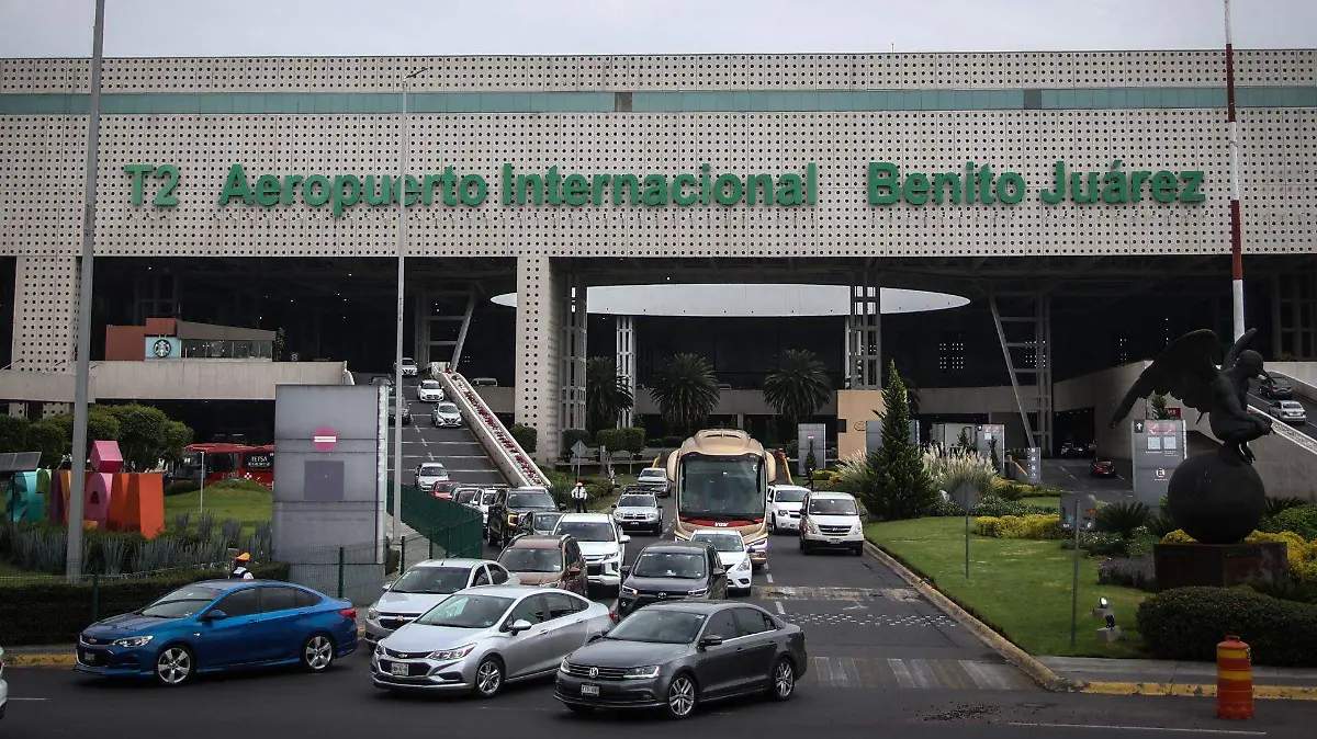 950730_Izamiento bandera AICM marinos_web