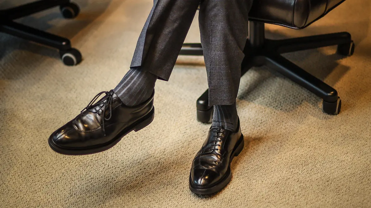 Alejandro Valenzuela Zapatos Banco Azteca 