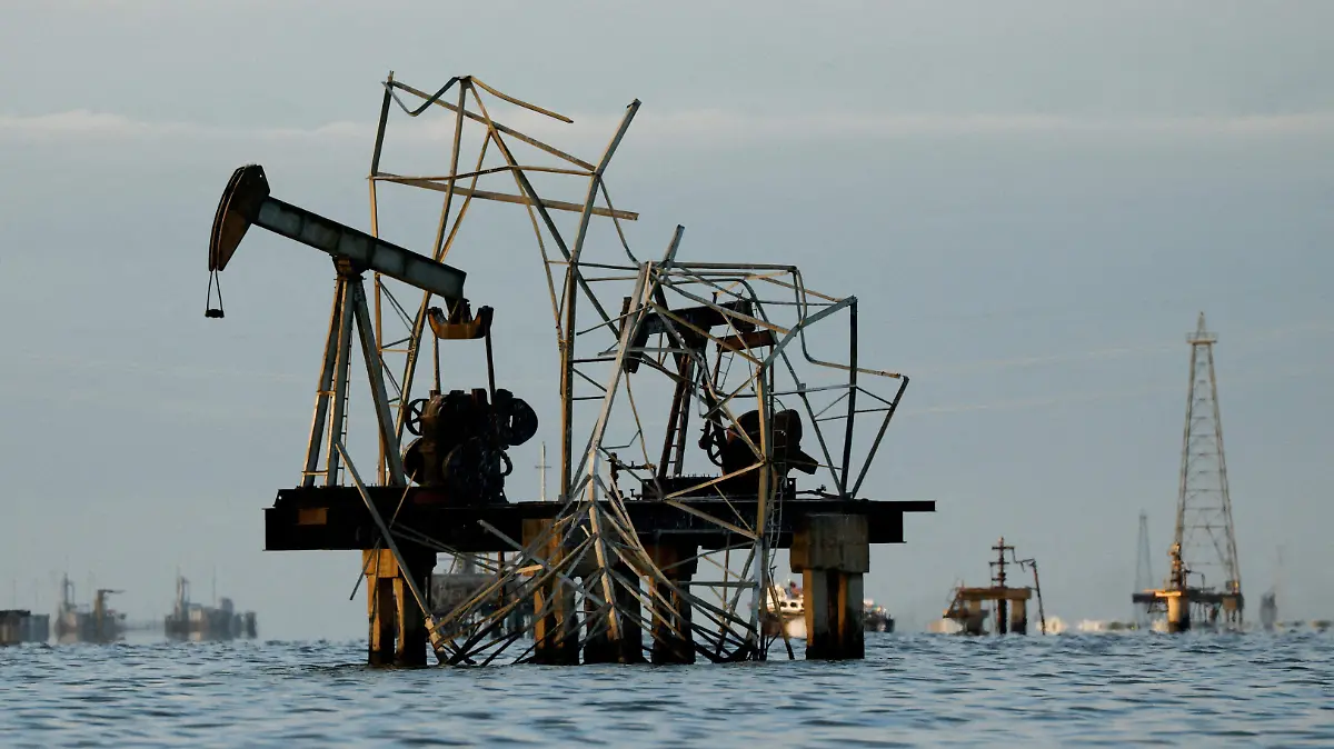 2026-03-10T204115Z_889181424_RC2BICAY4F8N_RTRMADP_3_VENEZUELA-OIL-CONTRACTS