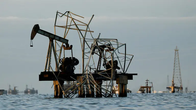 2026-03-10T204115Z_889181424_RC2BICAY4F8N_RTRMADP_3_VENEZUELA-OIL-CONTRACTS