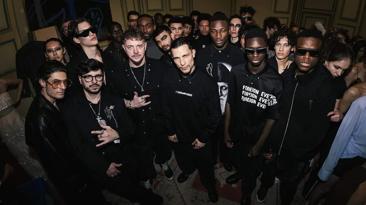 @infininegatif-086A2799