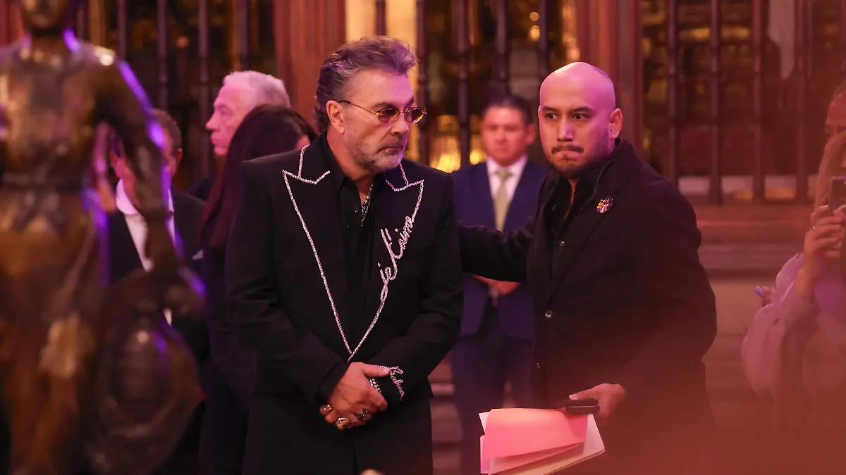 Emmanuel-Yuri-Mijares-Alexander Acha-Misa