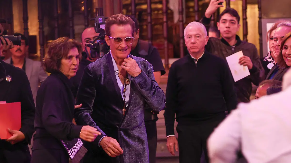 Emmanuel-Yuri-Mijares-Alexander Acha-Misa