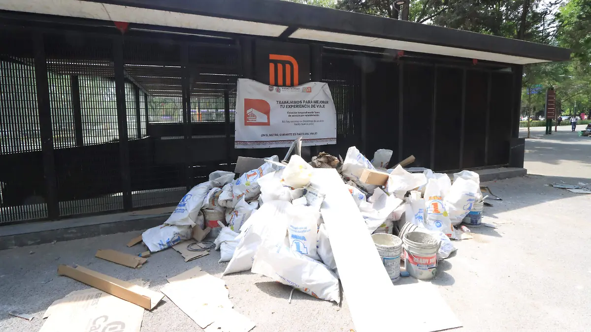Usuarios del Metro padecen retrasos por obras de remodelación