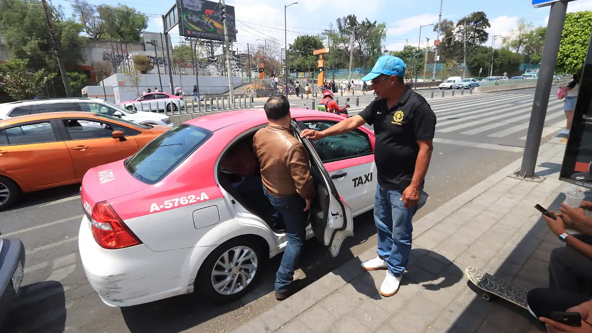 Usuarios del Metro padecen retrasos por obras de remodelación