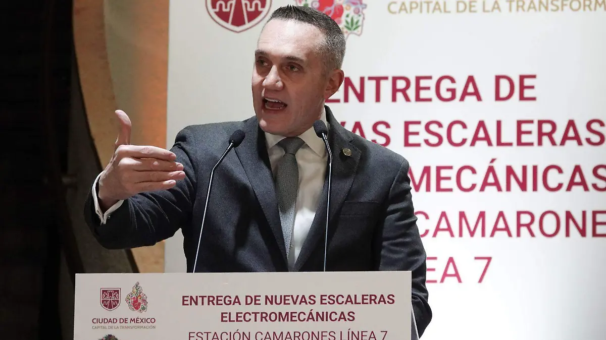 1065582_Inauguración Escaleras Metro Camarones_web