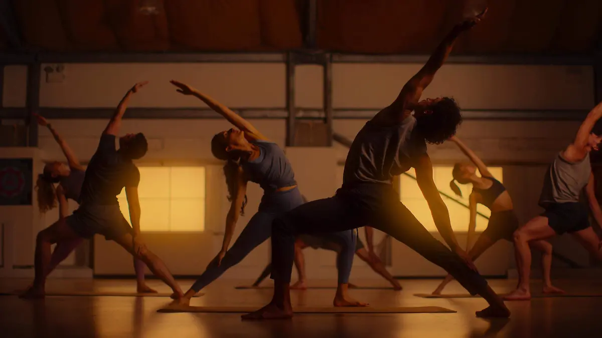 Twisted_Yoga_Photo_010106