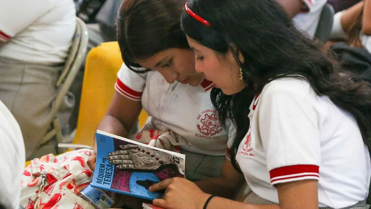 1072165_Regalan Libros Secundaria Acapilco_web