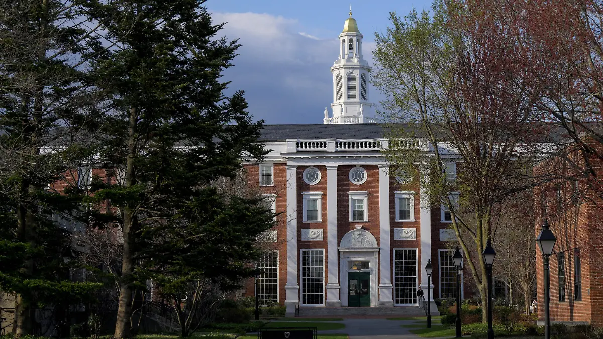 2026-03-20T142248Z_1394143248_RC2KYDADT1YA_RTRMADP_3_USA-TRUMP-HARVARD