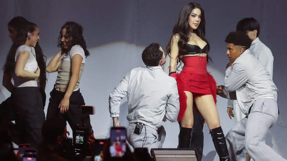 Kenia Os en concierto