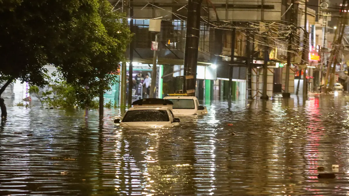 FUERTES LLUVIAS E INUNDACIONES -25
