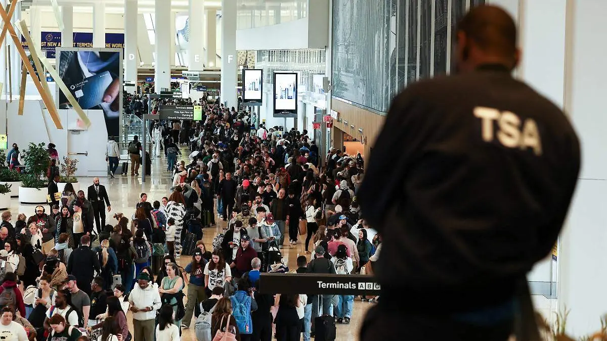 AFP__20260322__A4BP9UW__v2__MidRes__UsPoliticsImmigrationTransitAviation