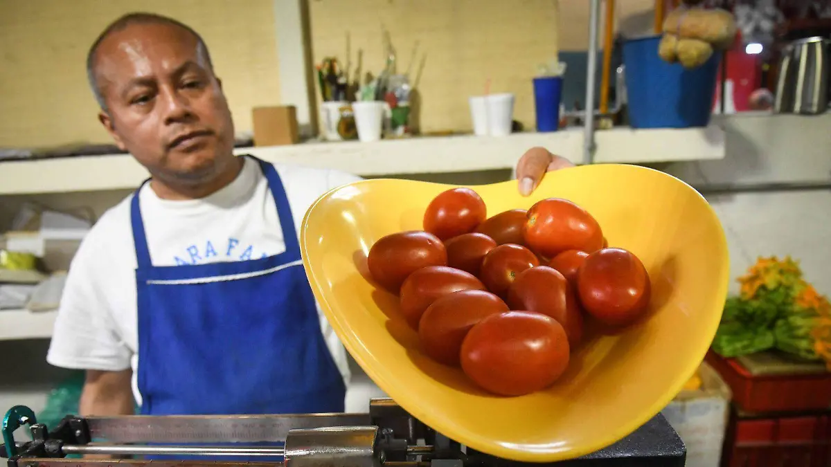 1039907_Precio Jitomate_web