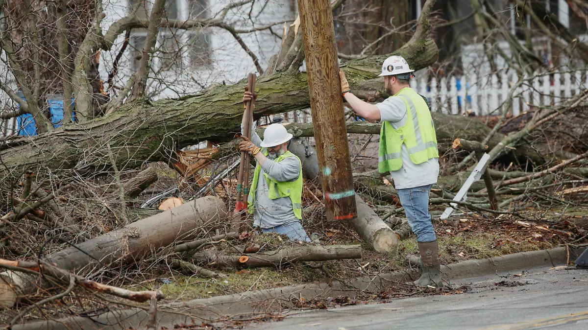 2026-03-07T193257Z_1292647315_RC2RZJAFTDVU_RTRMADP_3_USA-WEATHER-TORNADO