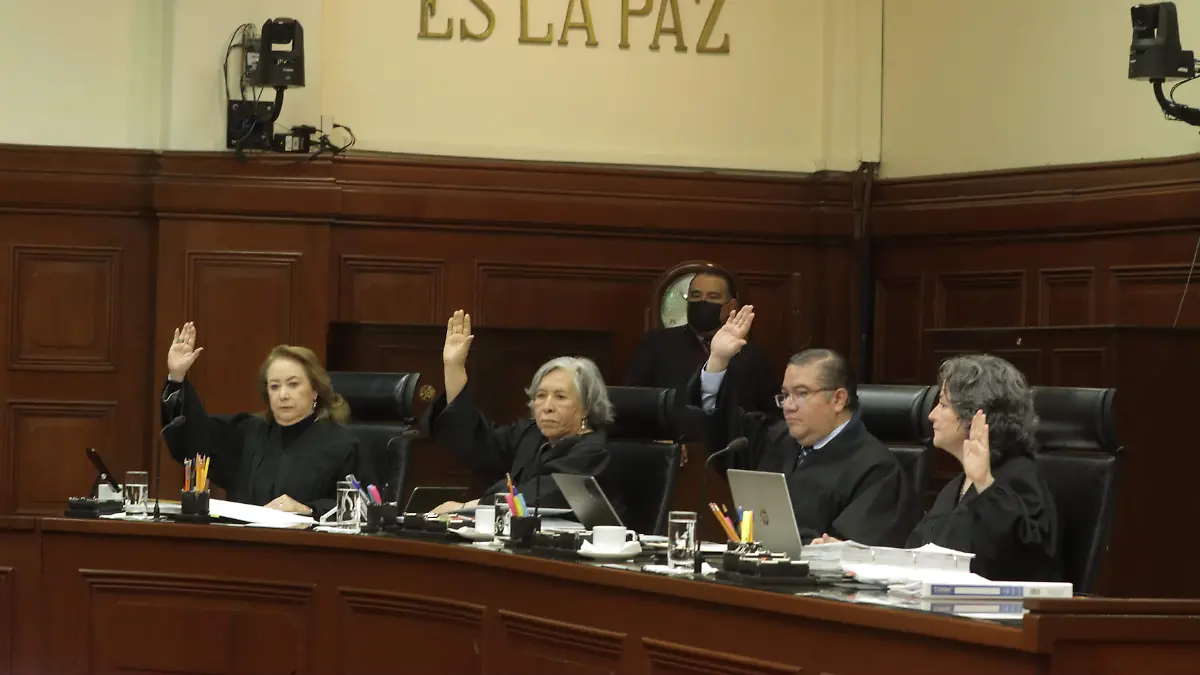 6200842-Yasmín Esquivel, Ma Estela Ríos, Irving Espinosa y Sara Irene Herrerias