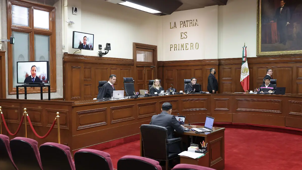 1069887_Sesión SCJN Elba Esther_impreso