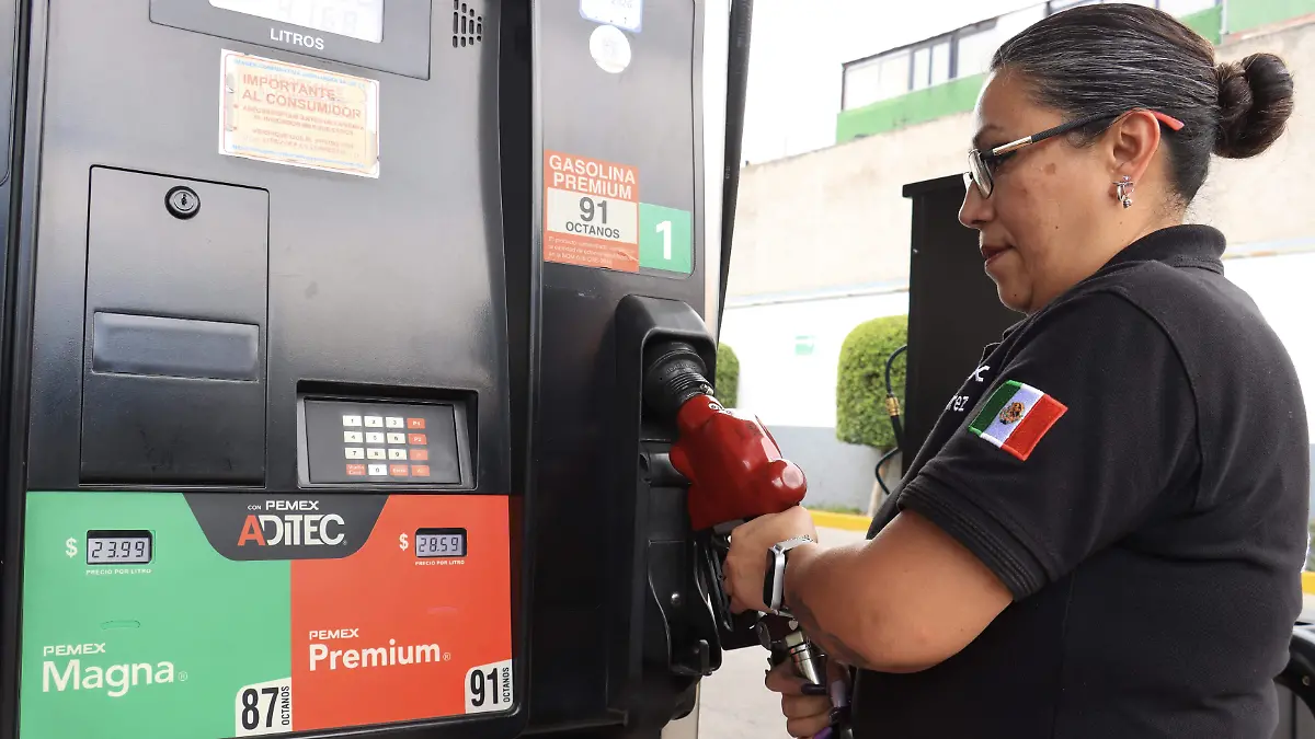 6230118-Precio de la gasolina-6