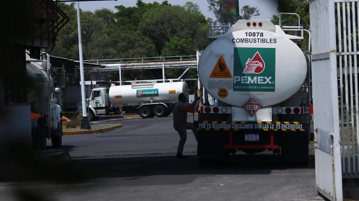 PENSIONES-PEMEX-roberto hernandez (2)