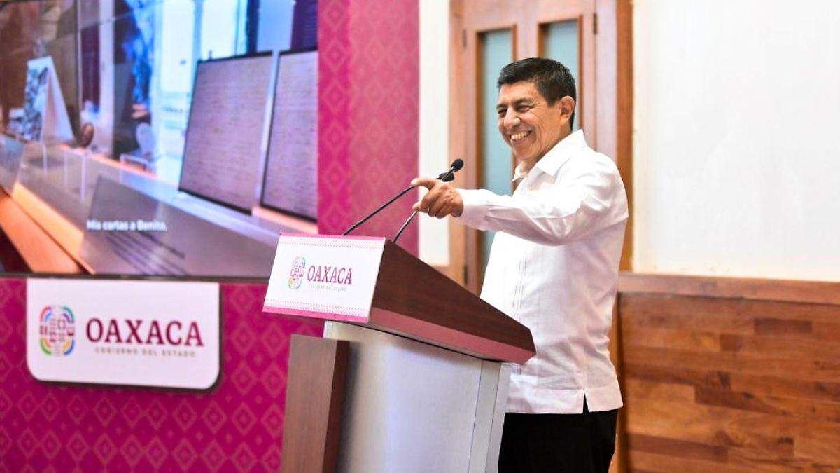 ¡CAOS EN OAXACA! MAESTROS TOMA CONFERENCIA DE GOBERNADOR