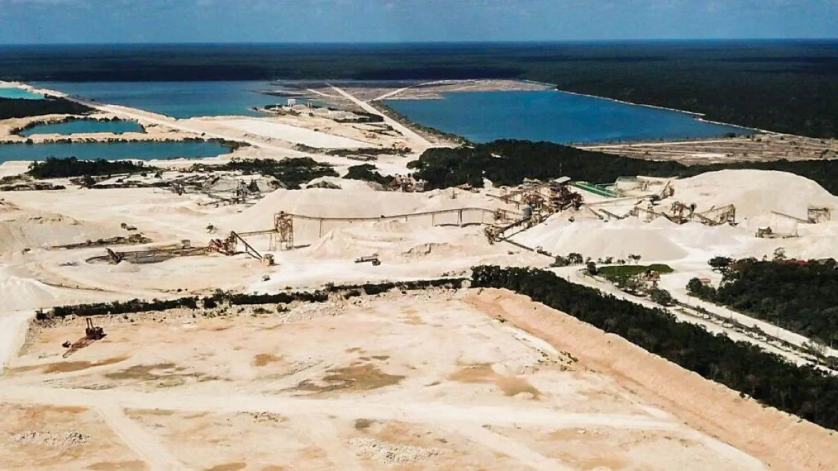 952409_Cálica Mina en Playa del Carmen_web