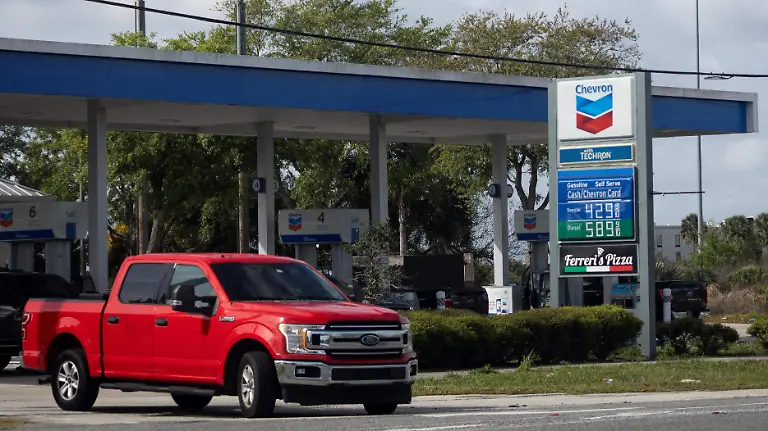 2026-03-31T154653Z_1312819047_RC2QFKAVY04M_RTRMADP_3_IRAN-CRISIS-USA-GASOLINE