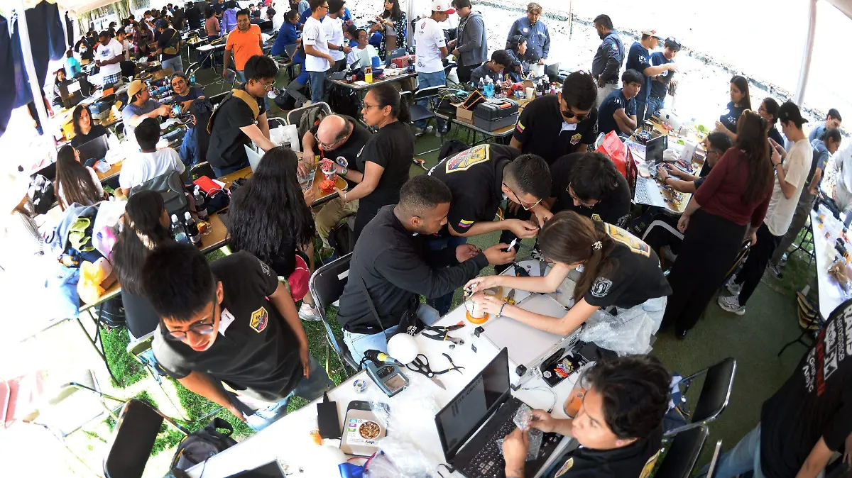 982071_UNAM Satélites Enlatados_impreso