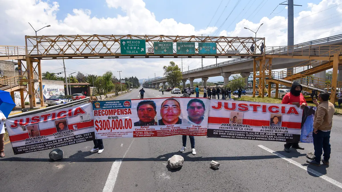 1074604_Bloqueo Toluca-México gaseros desaparecidos 2021_impreso