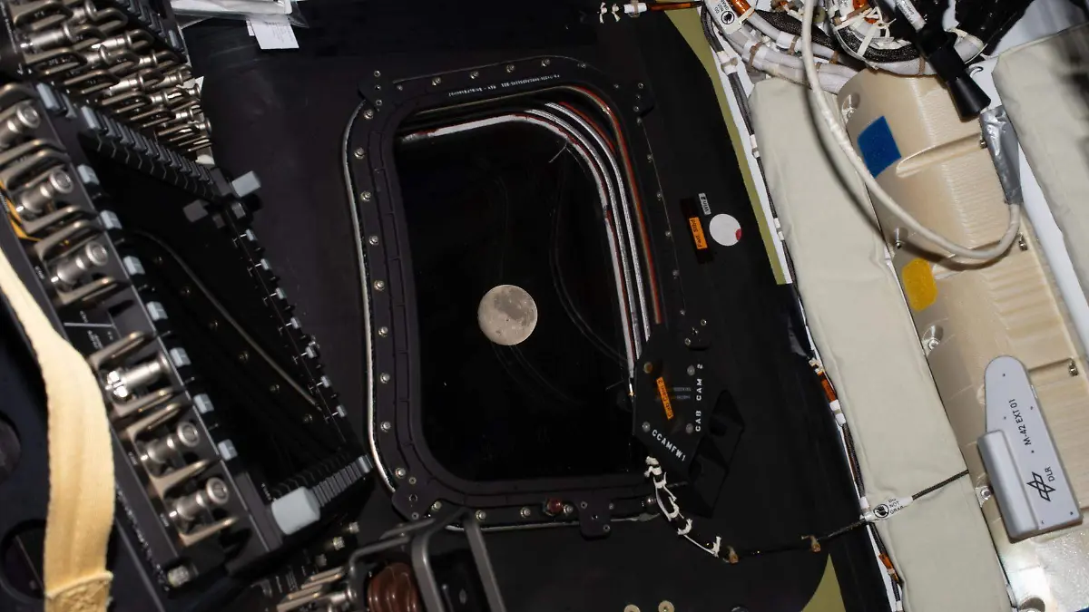 Perspectiva de la Luna desde la nave Orión de Artemis II