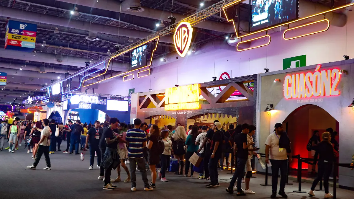 DOMINGO-CCXP-romina solis -08