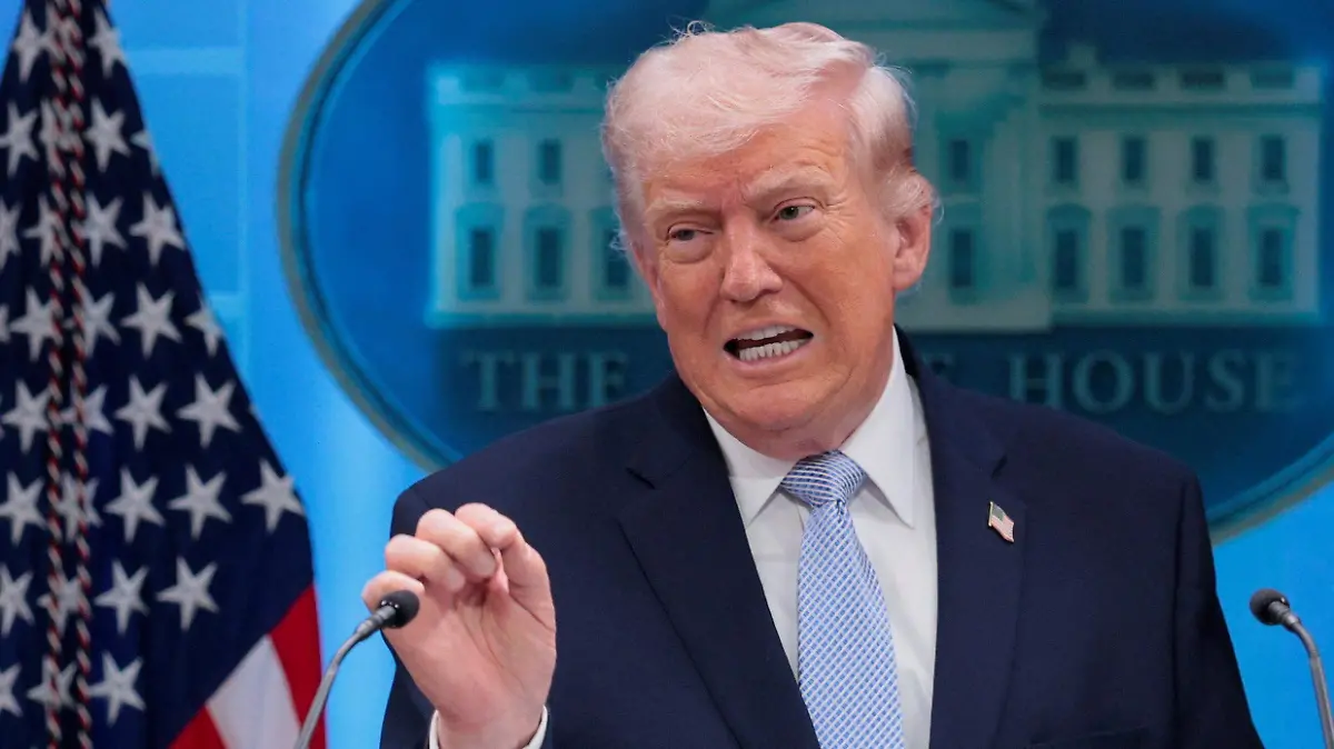 2026-04-06T173718Z_730931693_RC2TJKAX66H0_RTRMADP_3_IRAN-CRISIS-USA-TRUMP