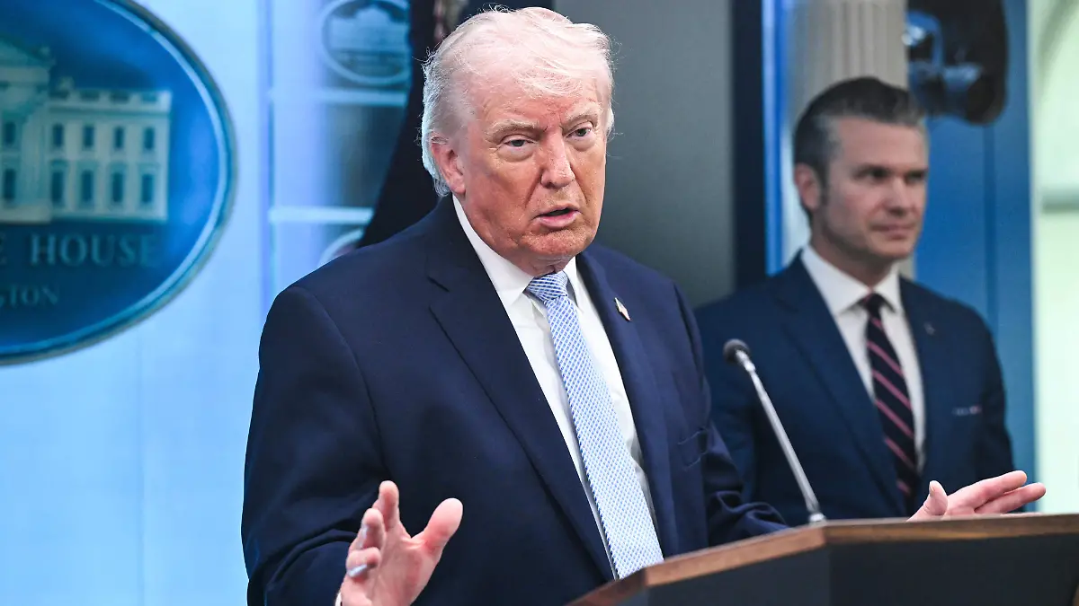 AFP__20260406__A6W393B__v1__HighRes__UsPresidentDonaldTrumpHoldsPresserAmidIranWar