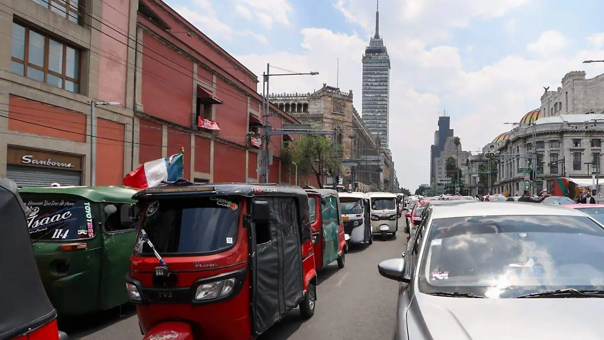 Taxis y mototaxis de la CDMX piden mayor vigilancia para las aplicaciones 