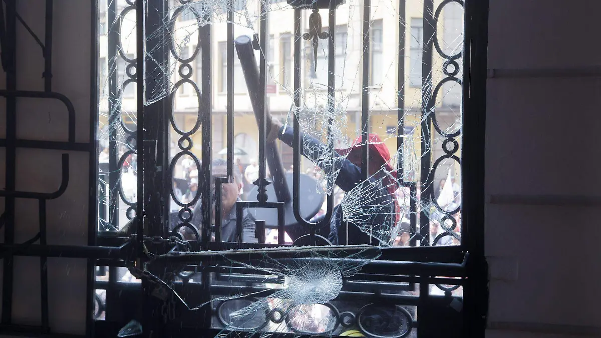 1076932_Protesta Asamblea Barrios Congreso_web