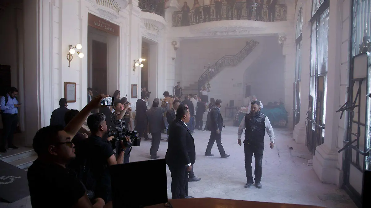 1076933_Protesta Asamblea Barrios Congreso_web.jpg