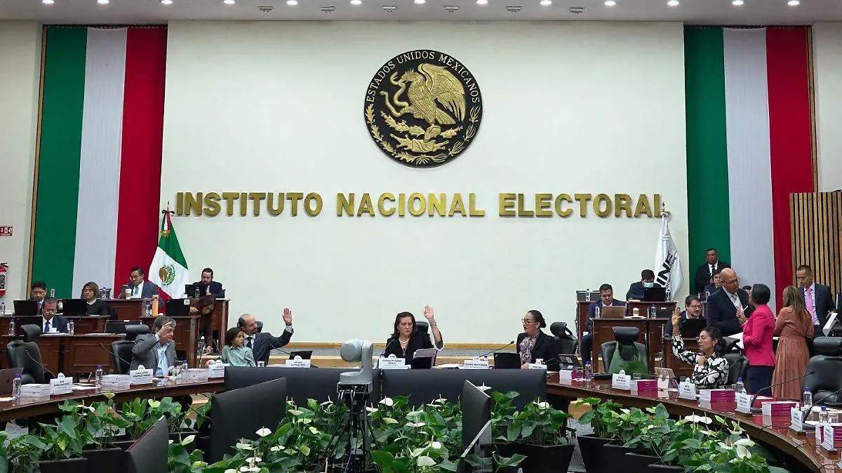 1066735_Sesión Extraordinaria INE_web