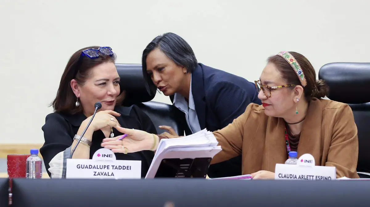 CERCANOS A TADDEI APRUEBAN EXAMEN ivonne rodriguez (2)