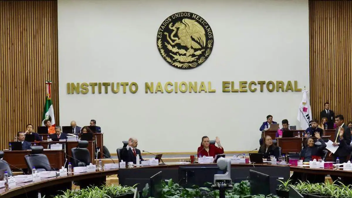 INE-SESION-SORTEO-REFORMA JUDICIAL-aracely martinez (1)