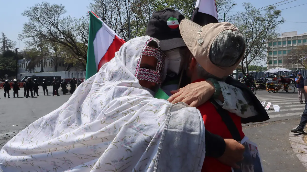 MAS DE 200 MIL IRANIES EN MEXICO ivonne rodriguez (2)