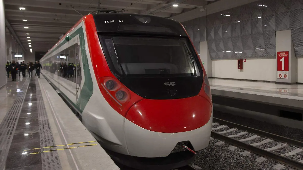 1061578_Sheinbaum supervisión tren suburbano AIFA_web