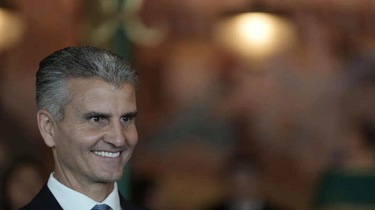 2026-03-27T172233Z_1374875602_RC23DKAORHS8_RTRMADP_3_FRANCE-DISNEYLAND-MACRON