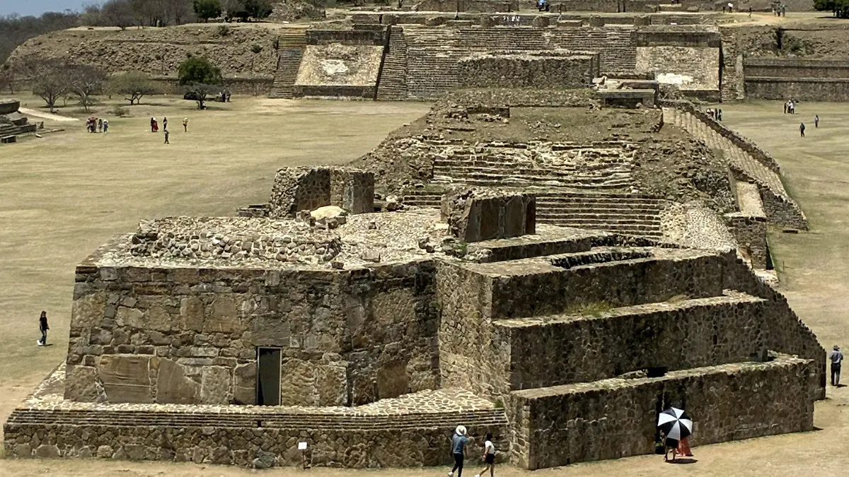 Monte Albán en imágenes