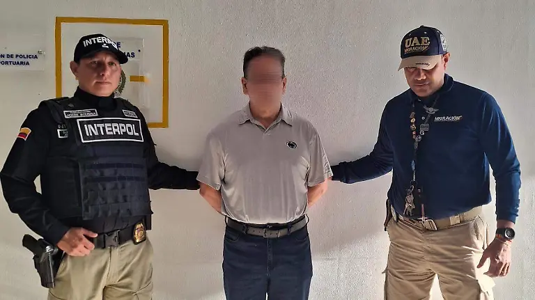 Foto1_Mexicano con circular roja