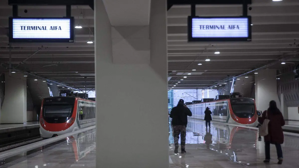 1061576_Sheinbaum supervisión tren suburbano AIFA_web