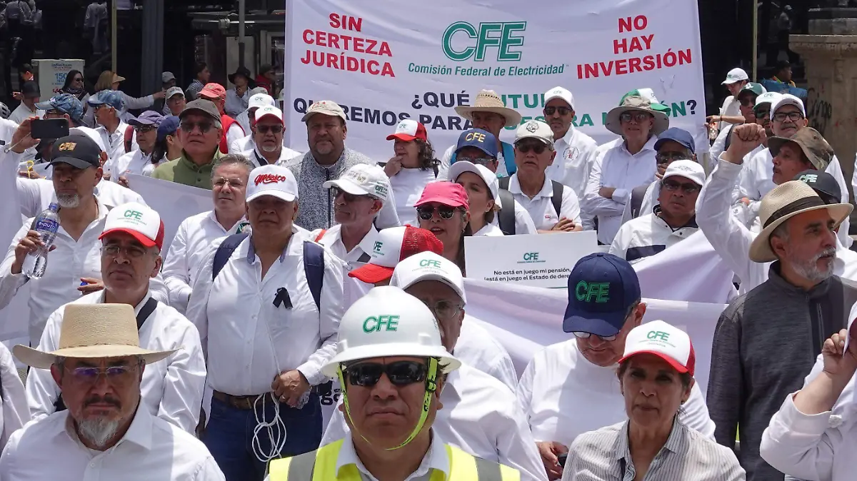 1078017_Protesta jubilados CFE y PEMEX_impreso