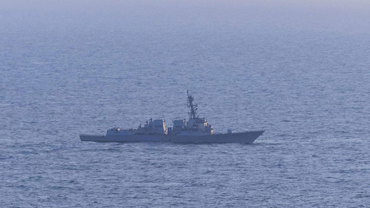 EEUU lanza ataques de autodefensa contra objetivos iraníes en el Golfo Pérsico