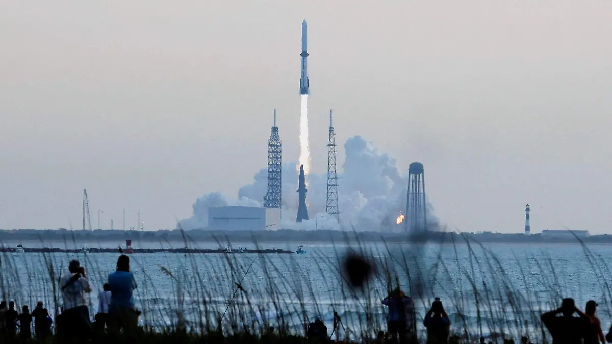 2026-04-19T114952Z_215844429_RC2BSKAKZ3E0_RTRMADP_3_SPACE-BLUE-ORIGIN-NEW-GLENN
